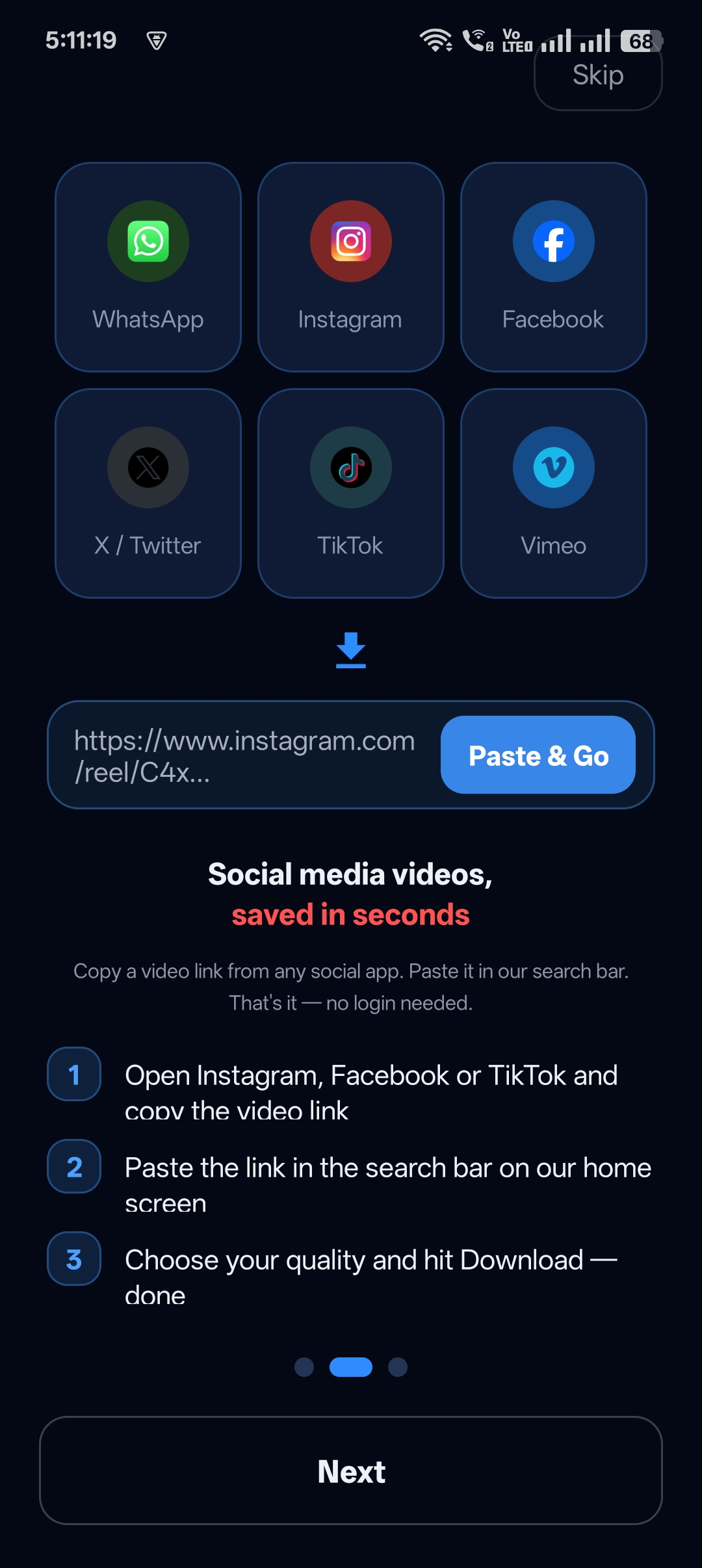 Welcome screen: copy a link from Instagram, Facebook or TikTok and paste it to download
